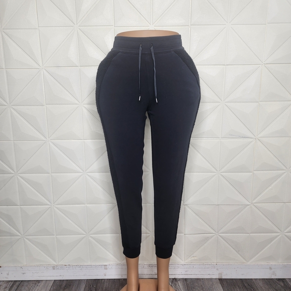 lululemon athletica Pants - Lululemon Black Fleece Lined Jogger Pants Size 6 Cozy Lounge